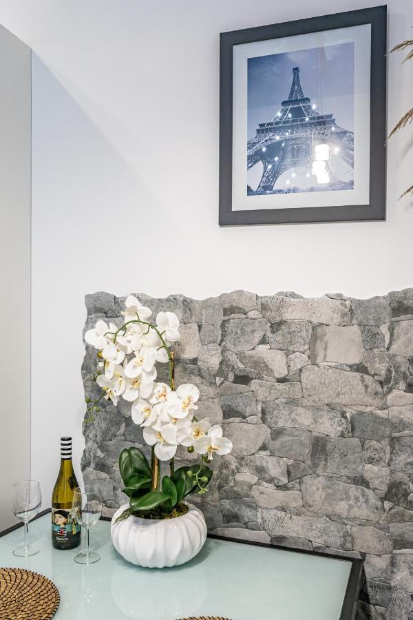 Exquisite Studio Apartment With An Original Design Valência Exterior foto
